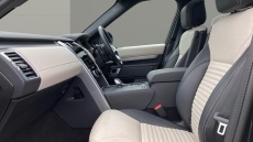 Land Rover Discovery 3.0 D300 Dynamic SE 5dr Auto Diesel Station Wagon